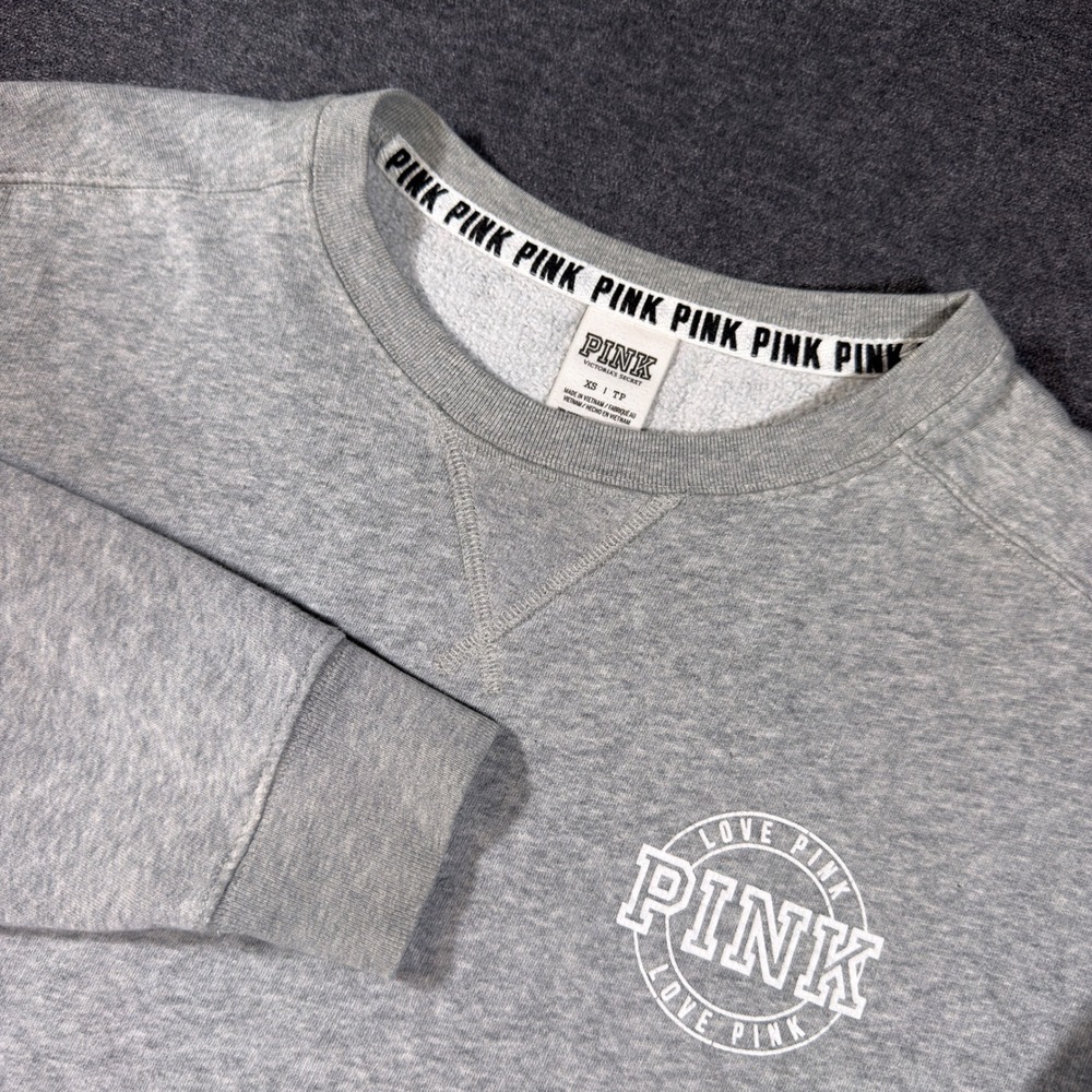 PINK Victoria's Secret Sweatshirt Women XS Gray Logo Pullover Crewneck Fleece